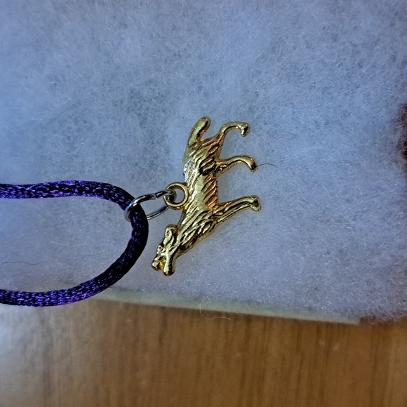 Gold Howling Wolf Necklace - Picture 5 of 5